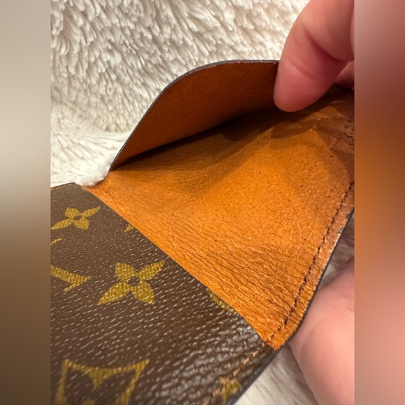 Vintage 82’ Louis Vuitton Monogram Card Holder - Picture 7 of 10